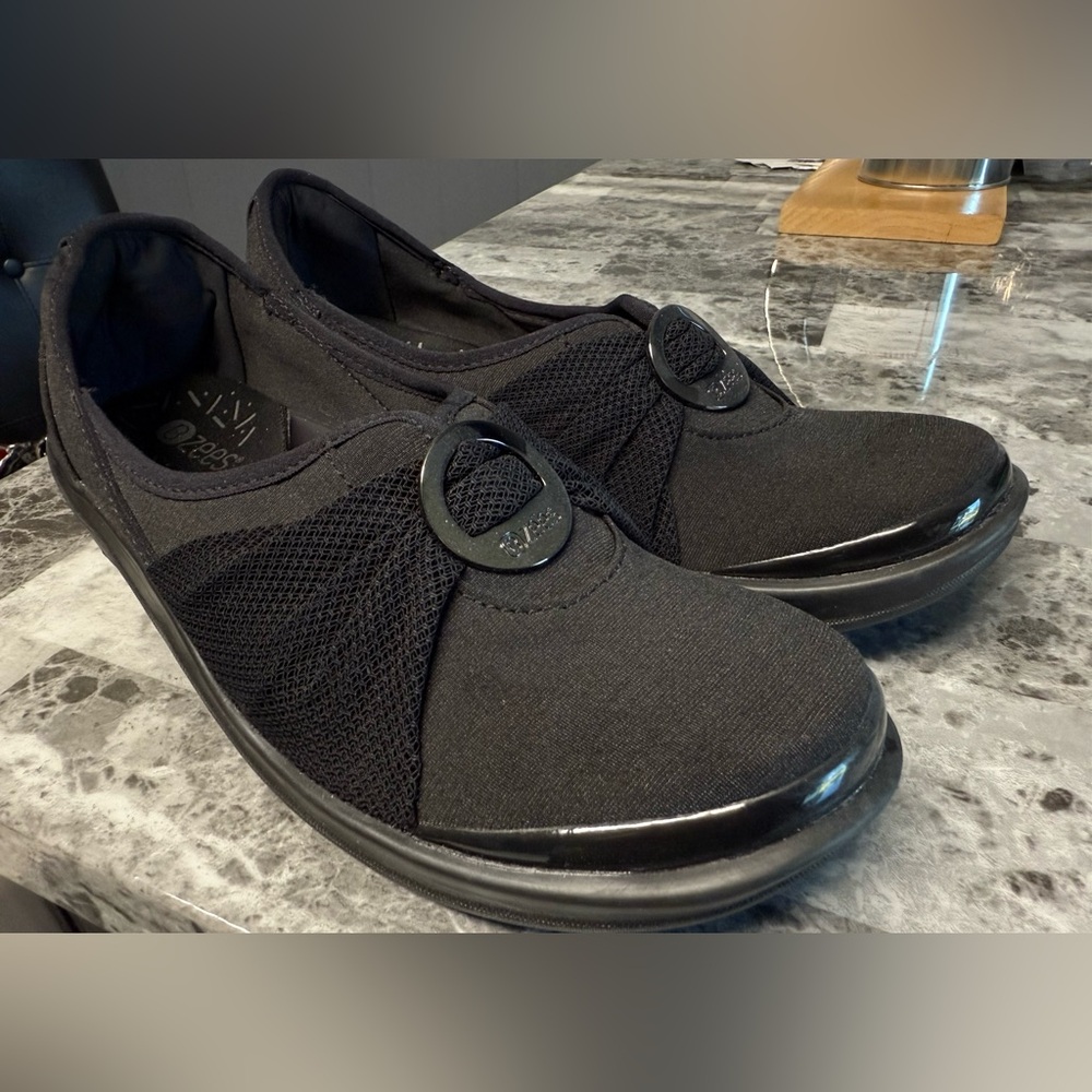 NEW BZees Black Minnie Slip on Loafer Shoes size 8.5